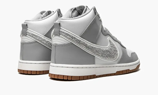 Кроссовки Nike Dunk High «Chenille - Light Smoke» серый,белый