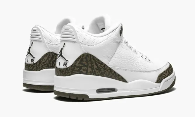 Кроссовки Air Jordan 3 Retro «Mocha» белый