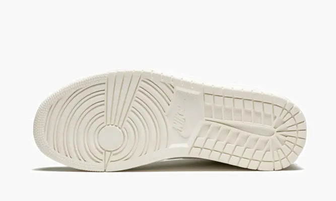 Кроссовки Air Jordan 1 Retro High OG «Sail» белый