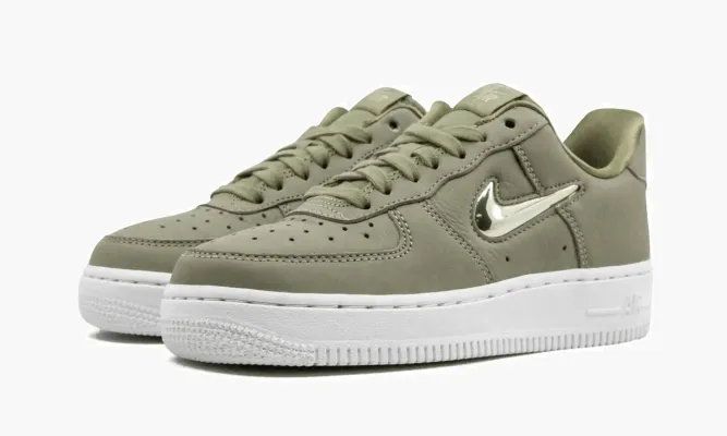 Кроссовки Air Force 1 07 PREMIUM LX MNS WMNS «Premium Leather Jewel Swoosh - Olive» зеленый