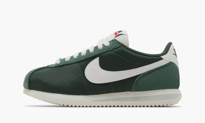 Кроссовки Nike Wmns Cortez «Fir» зеленый
