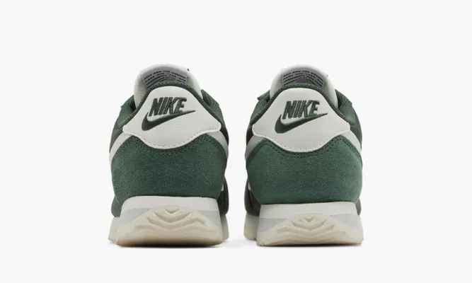 Кроссовки Nike Wmns Cortez «Fir» зеленый
