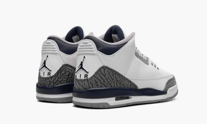 Кроссовки Air Jordan 3 Retro GS «Midnight Navy» синий