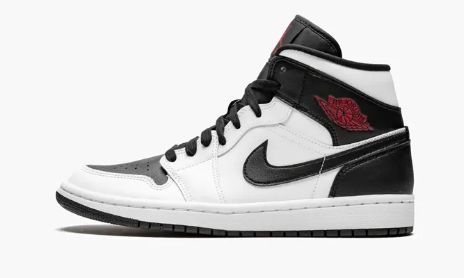 Кроссовки Air Jordan 1 Mid WMNS «Reverse Black Toe» черный