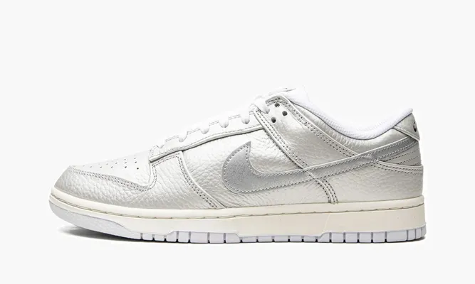 Кроссовки Nike Dunk Low «Metallic Silver» серебряный