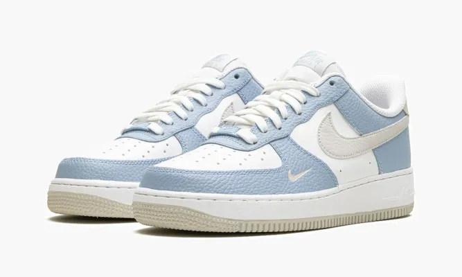 Кроссовки Air Force '07 WMNS «Baby Blue» lightBlue,белый