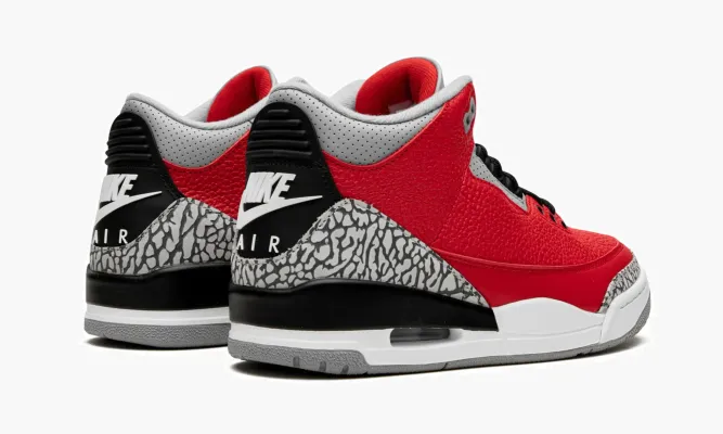 Кроссовки Air Jordan 3 Retro «Red Cement / Unite» красный