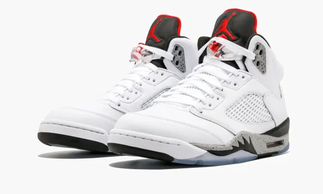 Кроссовки Air Jordan 5 Retro «Cement» белый