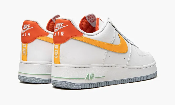 Кроссовки Air Force 1 '07 LV8 «Be Kind» белый