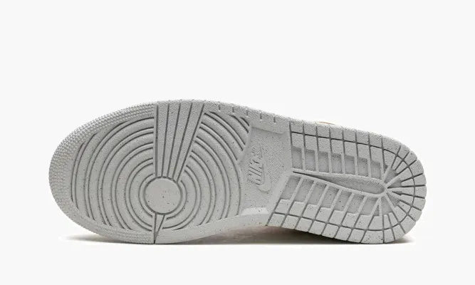 Кроссовки Air Jordan 1 Mid SE WMNS «Canvas Khaki» бежевый
