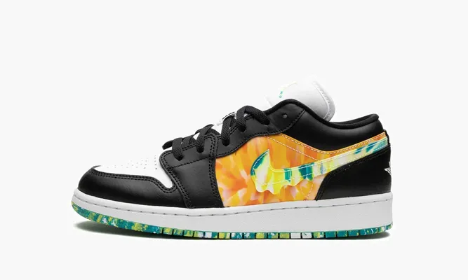 Кроссовки Air Jordan 1 Low SE GS черный