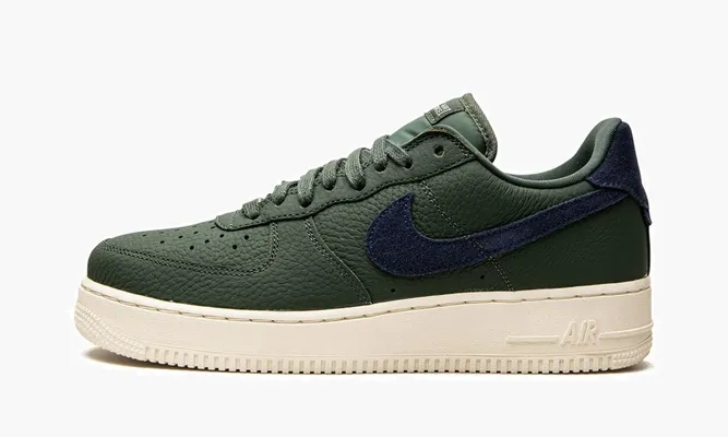 Кроссовки Air Force 1 '07 Craft «Galactic Jade» зеленый