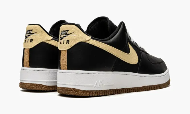 Кроссовки Air Force 1 ’07 LV8 «Pomegranate» черный