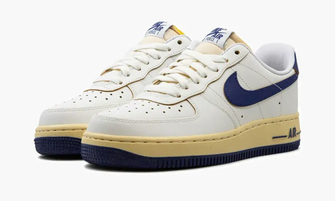 Кроссовки Air Force 1 '07 WMNS «Inside Out» белый