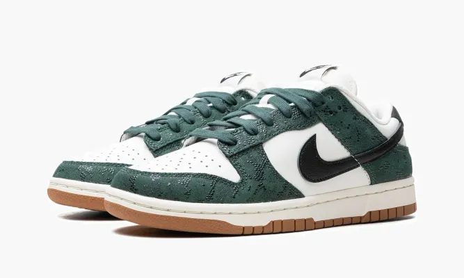 Кроссовки Nike Dunk Low WMNS «Green Snake» зеленый