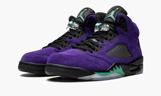 Кроссовки Air Jordan 5 Retro «Alternate Grape» фиолетовый