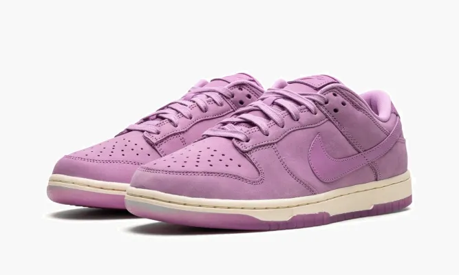 Кроссовки Nike Dunk Low WMNS «Rush Fuchsia» розовый