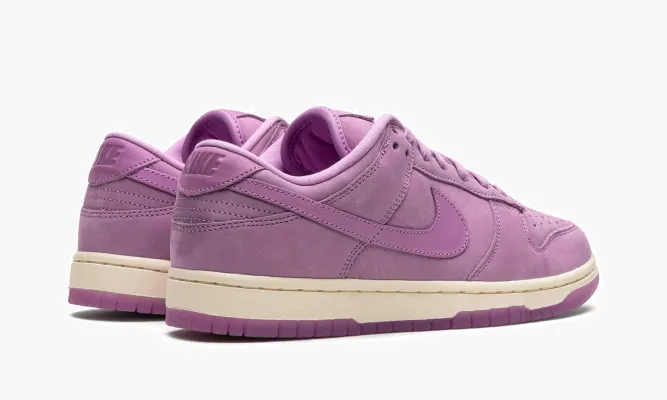 Кроссовки Nike Dunk Low WMNS «Rush Fuchsia» розовый