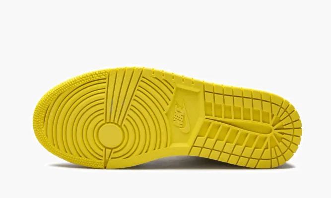 Кроссовки Air Jordan 1 Mid SE WMNS «Voltage Yellow» белый