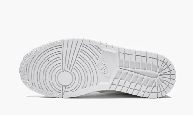 Кроссовки Air Jordan 1 Mid WMNS «Triple White Patent Leather» белый