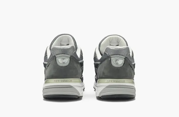 Кроссовки New Balance 990v4 «Magnet» серый