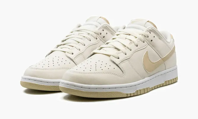 Кроссовки Nike Dunk Low «Phantom Sanddrift» бежевый