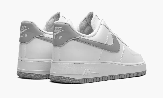 Кроссовки Air Force 1 Low '07 «White Light Smoke Grey» белый
