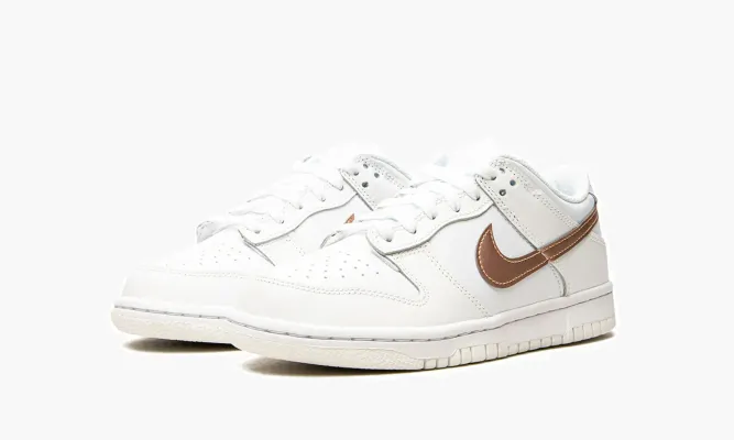 Кроссовки Nike Dunk Low GS «White / Metallic Red Bronze» белый