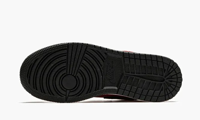 Кроссовки Air Jordan 1 Low «Black Pebbled» черный,красный