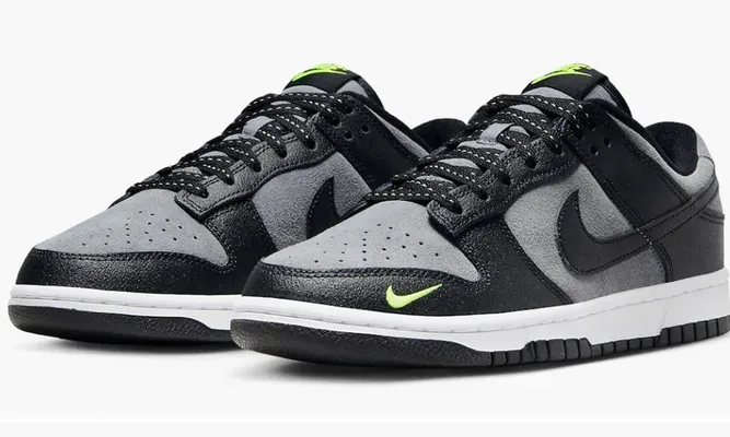 Кроссовки Nike Dunk Low «Black Cool Grey Volt Mini Swoosh» черный