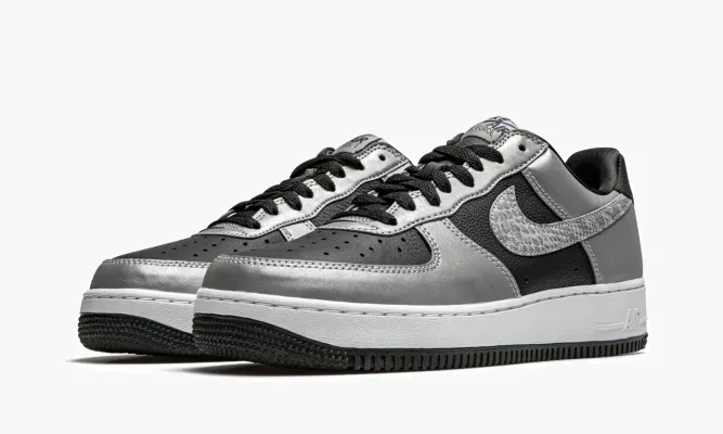 Кроссовки Nike Air Force 1 Low «Silver Snake» serebryannyy,черный