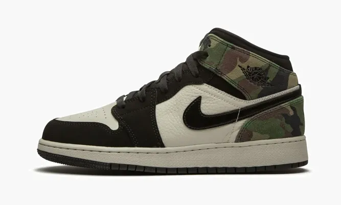 Кроссовки Air Jordan 1 Mid GS «Camo» черный