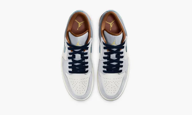 Кроссовки Jordan 1 Low SE «Phantom Repaired Denim Swoosh» серый