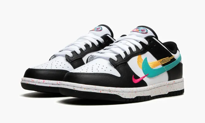 Кроссовки Nike Dunk Low WMNS «Lunar New Year - Multi-swoosh» белый