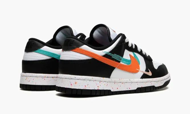 Кроссовки Nike Dunk Low WMNS «Lunar New Year - Multi-swoosh» белый