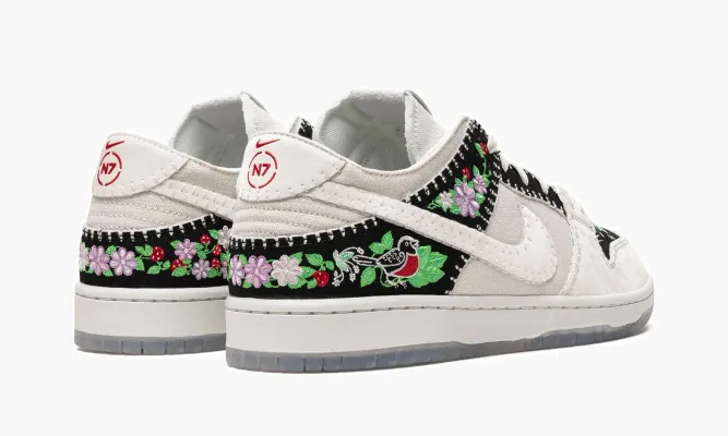 Кроссовки Nike Dunk Low Decon «N7» белый