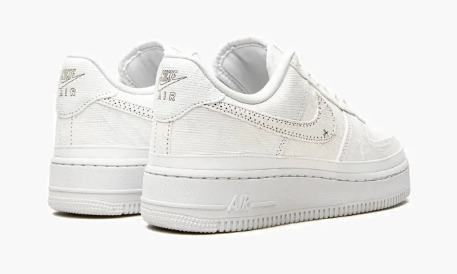 Кроссовки Air Force 1 LO LX WMNS «Reveal» белый