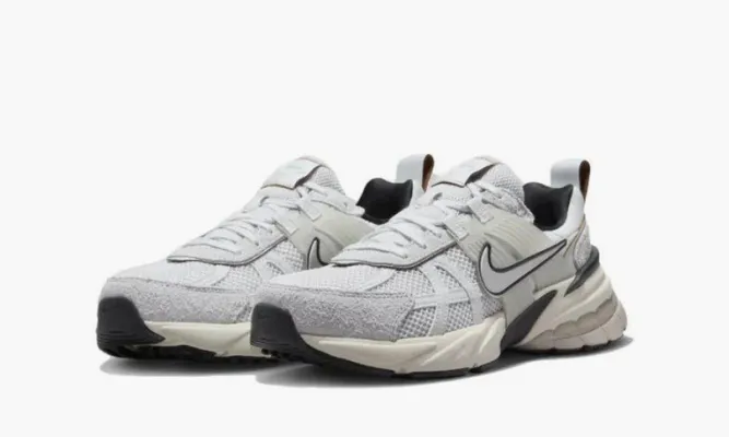 Кроссовки Nike V2k Run «Pure Platinum» серый