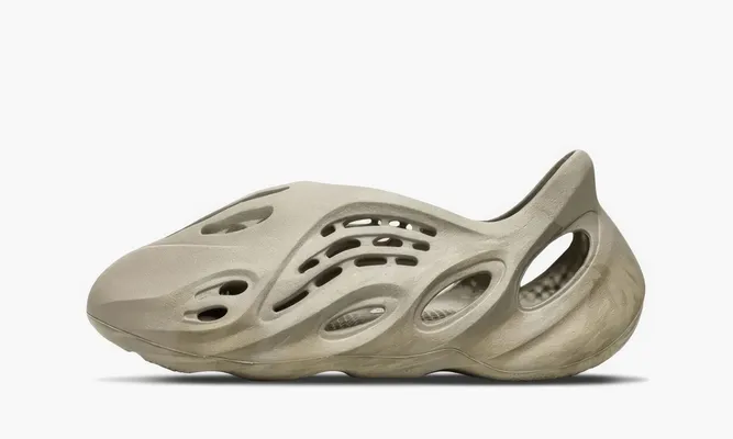 Кроссовки Yeezy Foam Rnr «Stone Salt» &nbsp;Stone Salt/Stone Salt/Stone Salt