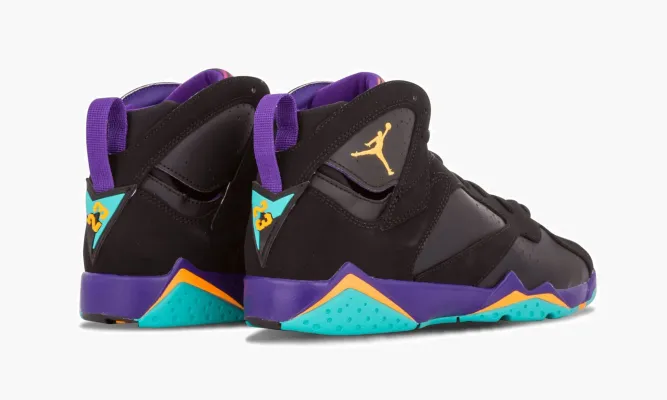 Кроссовки Air Jordan 7 Retro 30th GS «Lola Bunny» черный