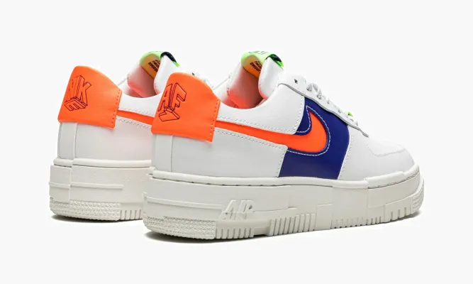 Кроссовки Air Force 1 LO PIXEL MNS WMNS «White Concord Crimson» белый
