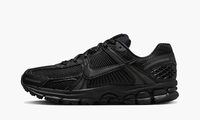 Кроссовки Nike Zoom Vomero 5 «Triple Black» черный
