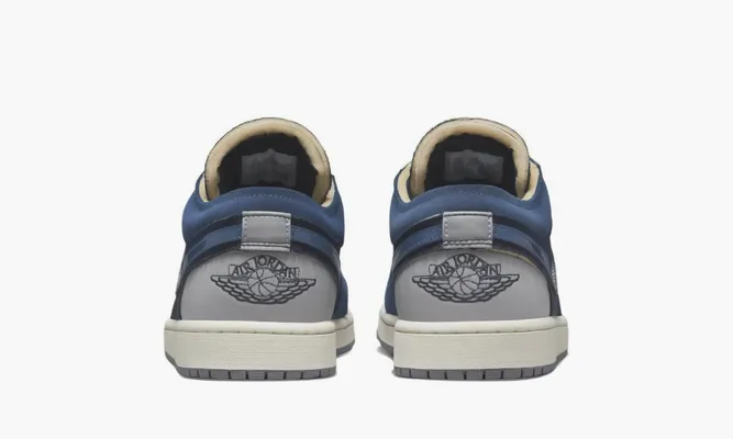 Кроссовки Nike Air Jordan 1 Low SE Craft «Obsidian French Blue Ashen Slate White» синий