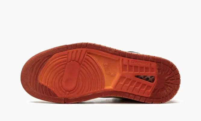 Кроссовки Jordan 1 High Zoom Air CMFT 2 «Muslin Vivid Orange» бежевый