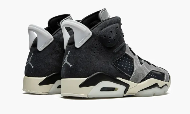 Кроссовки Air Jordan 6 Retro WMNS «Tech Chrome» черный