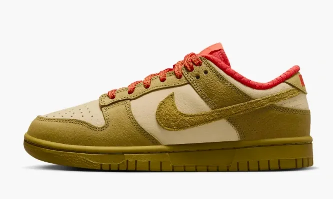 Кроссовки Nike Dunk Low WMNS «Bronzine Sesame Picante Red» желтый