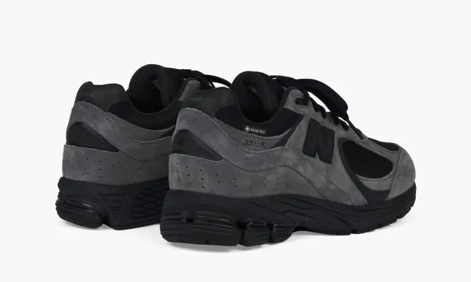 Кроссовки New Balance 2002r «Gore-tex Jjjjound Charcoal» серый