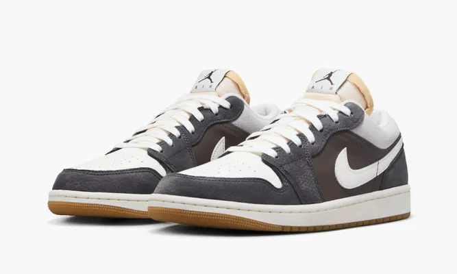 Кроссовки Nike Air Jordan 1 Low «For Nike Korea’s Snkrs Day» серый,белый