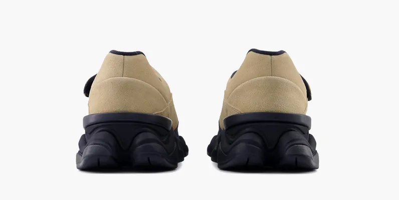 Кроссовки New Balance  8040 «Tan Black» бежевый