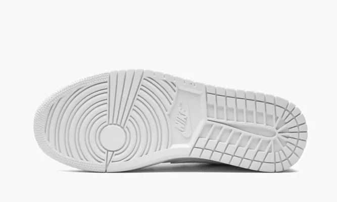 Кроссовки Air Jordan 1 Low WMNS «Triple White» белый